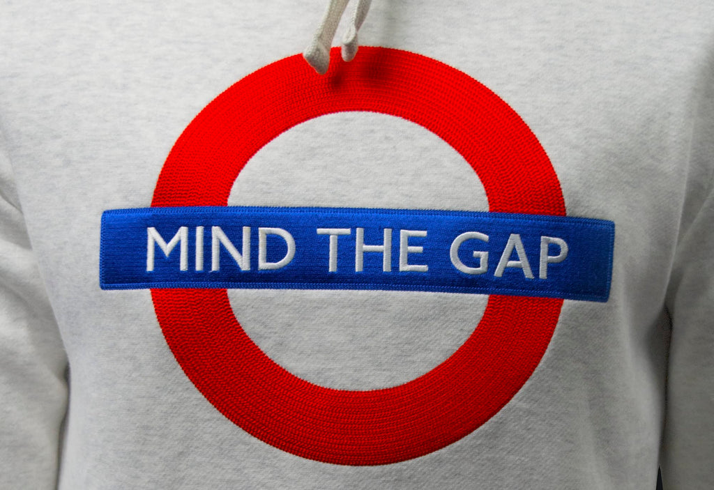Gelicentieerd uniseks Mind the Gap™ Chainstitch geborduurde kleur Ash Grey sweatshirt met capuchon, Asgrijs, XXL Gelicentieerd uniseks Mind the Gap™ Chainstitch geborduurde kleur Ash Grey sweatshirt met capuchon, Asgrijs, XXL